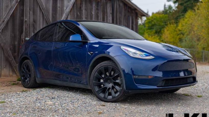 TESLA MODEL Y 2020 5YJYGDEE8LF054937 image